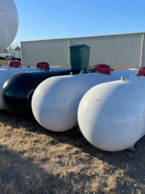 1000 Gallon Under And Aboveground Propane Tank